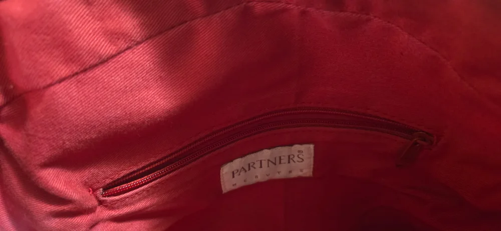 Partners MERVNYS Red Suede Crossbody Bag image indicator(2)