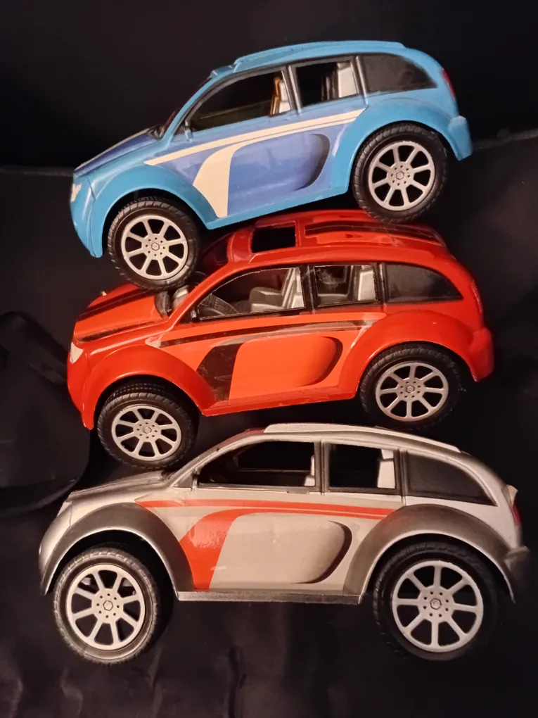 Set of 3 Collectible Toy Cars image indicator(2)
