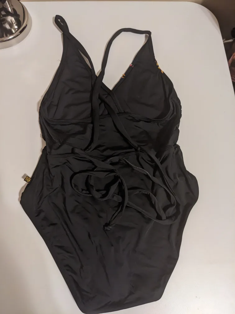 🧡 One-Piece Swimsuit - Size M image indicator(3)
