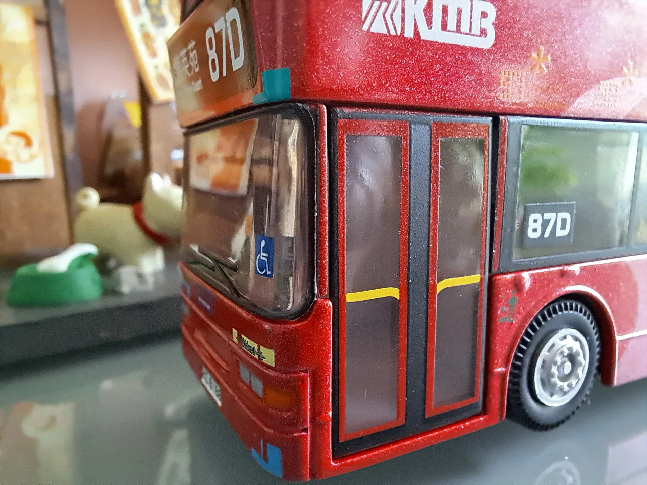 KMB Route 87D Millennium Livery Double-Decker Bus Model image indicator(6)