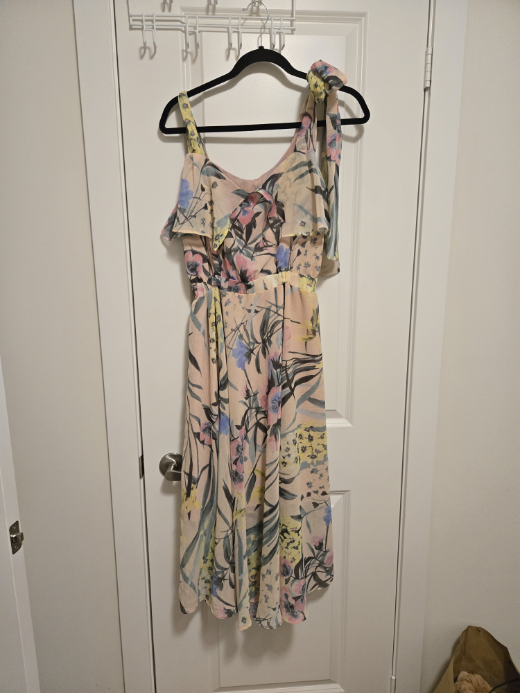 Elise Floral Midi Dress Size Large