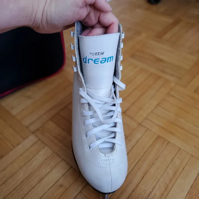 Vic Dream Figure Skates with Bag image indicator(5)