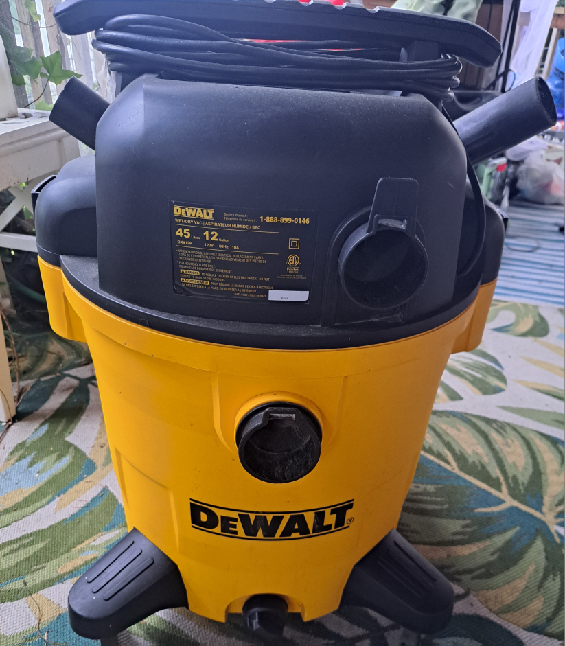 DEWALT Wet/Dry Vacuum