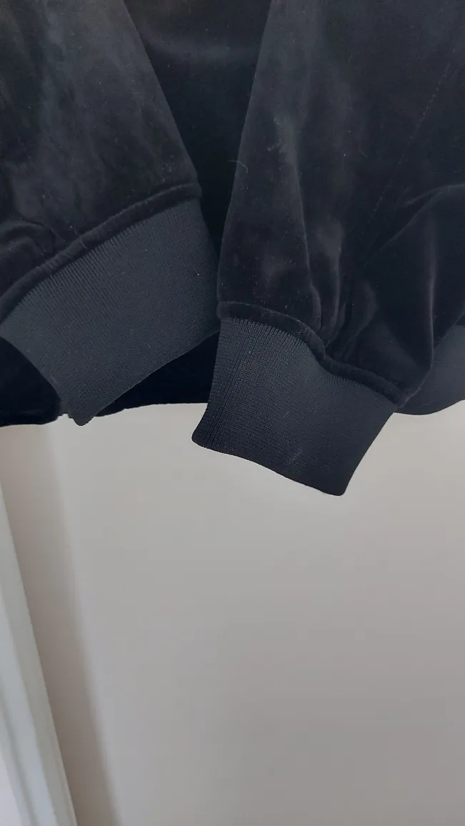 Zara Man Black Velvet Bomber Jacket - Size M image indicator(4)