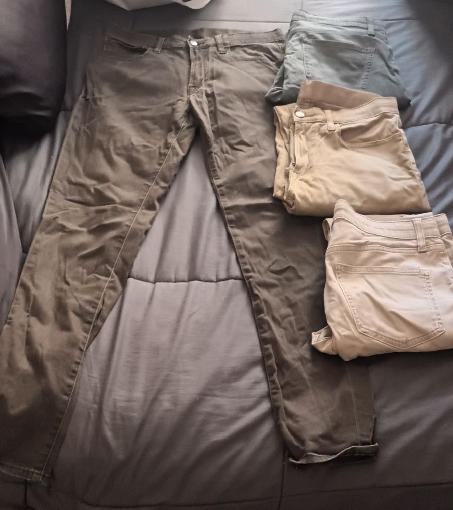 Four pairs of men's casual pants - photo 2