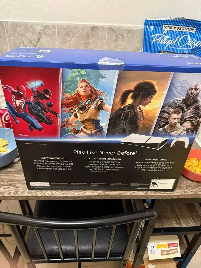 PlayStation 5 Digital Edition Console - 1TB - New in Box image indicator(5)