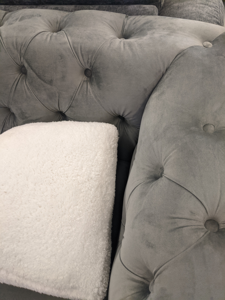 floor model velvet sofa - photo 2