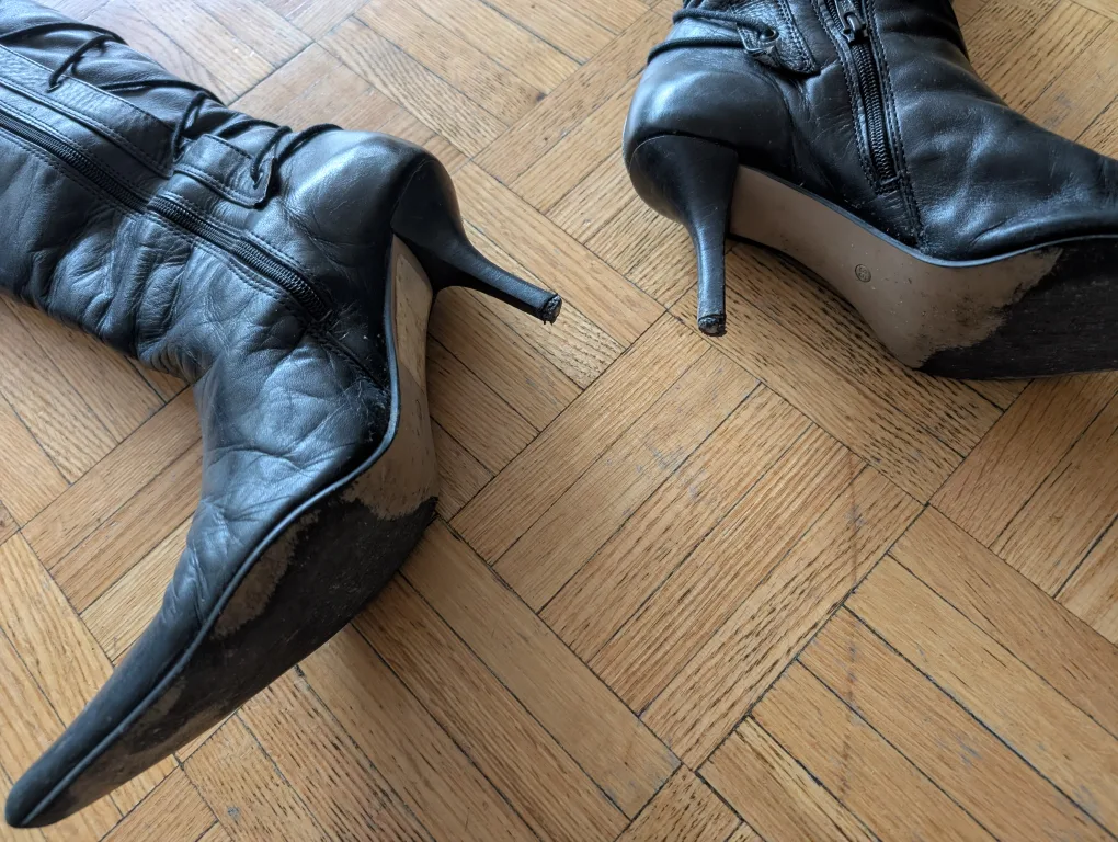 well used high boots 🧡 image indicator(2)