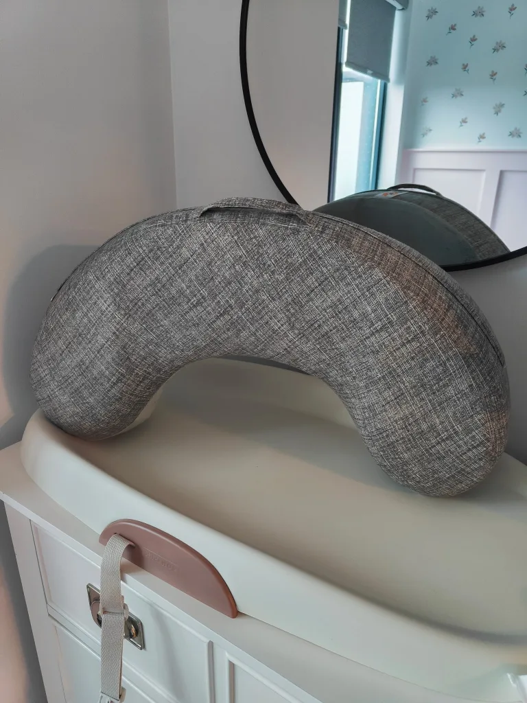 Ergobaby Nursing Pillow image indicator(2)