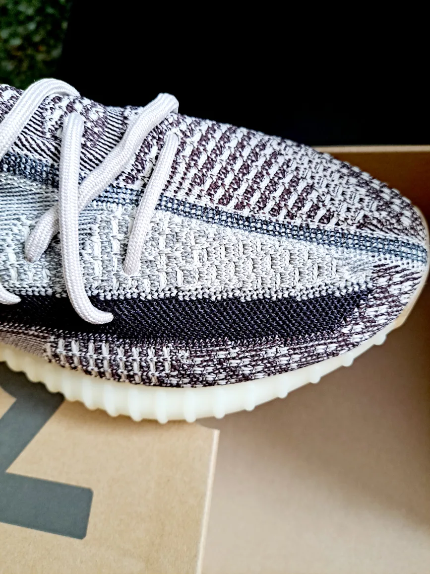 Mens Adidas Yeezy 350 V2 Zyon  Brand NEW in Box with tags image indicator(2)