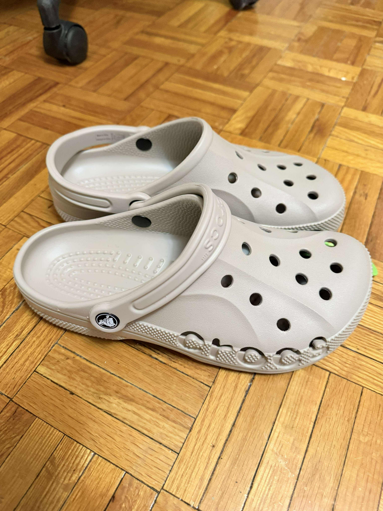 Women's Crocs Classic Clogs - Size 9
