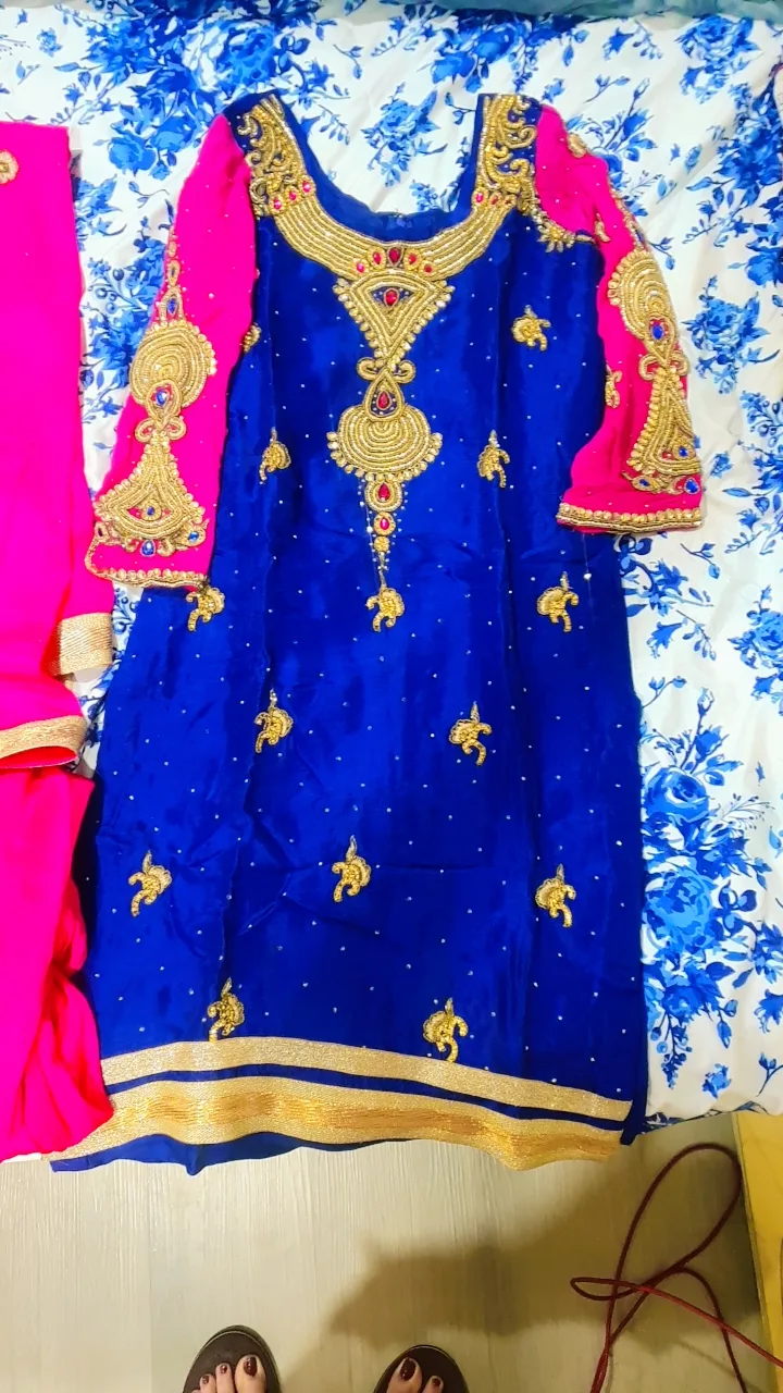 Gorgeous Royal Blue and Pink Shalwar Kameez image indicator(4)