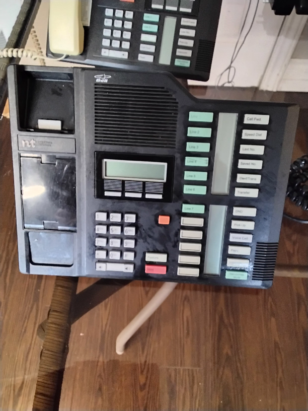 Nortel Meridian M7324 Multi-Line Business Phones - photo 2
