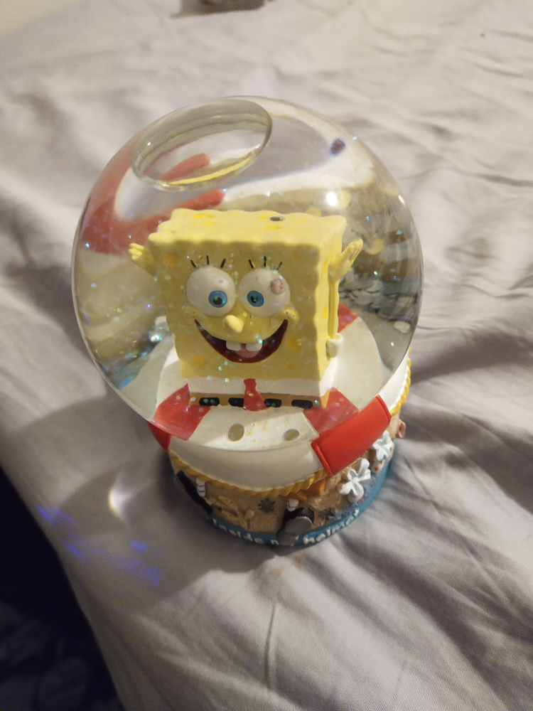 Enesco SpongeBob Squarepants Musical Snow Globe - photo 4
