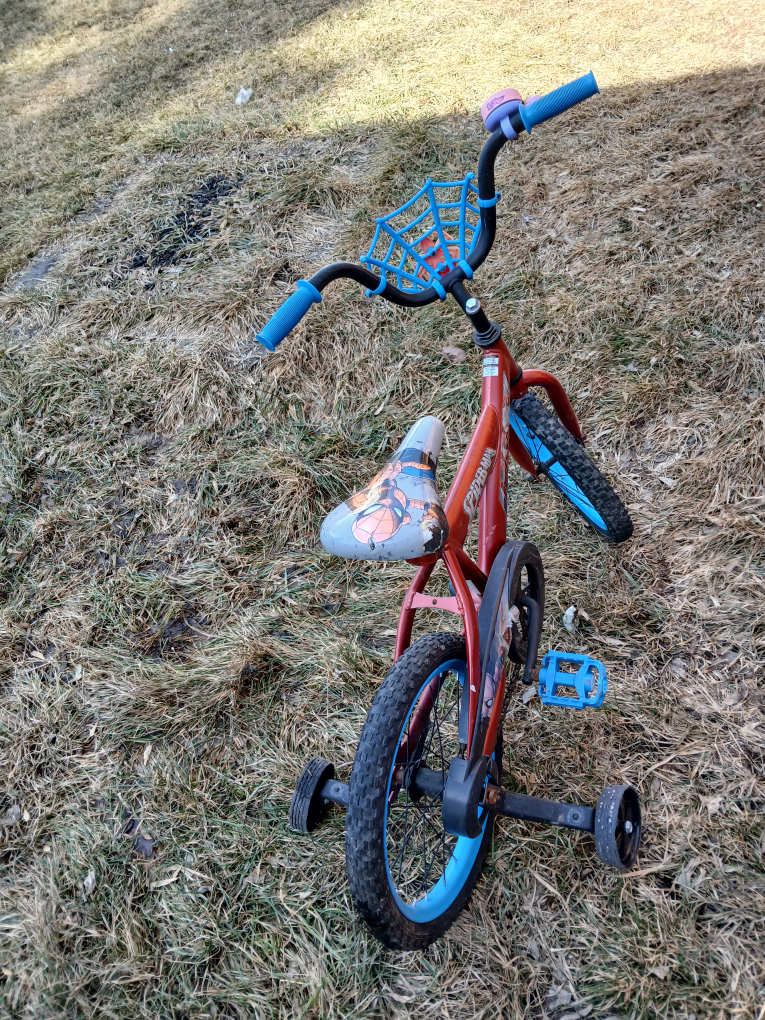 Spiderman bike little kid in Kingsland - photo 2