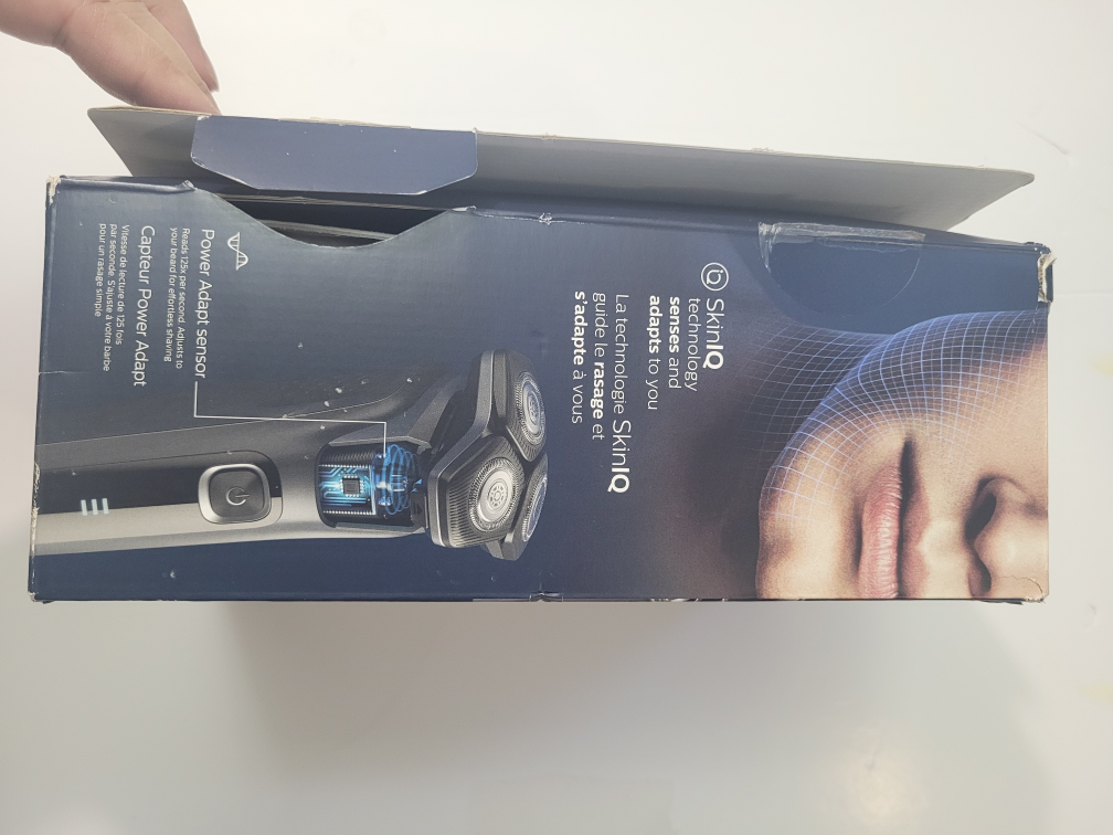 Philips 5000 Series Shaver - New in Box - photo 2