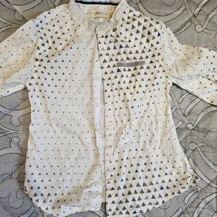 Boy's Signature Juniors Long Sleeve Button-Down Shirt image indicator(2)