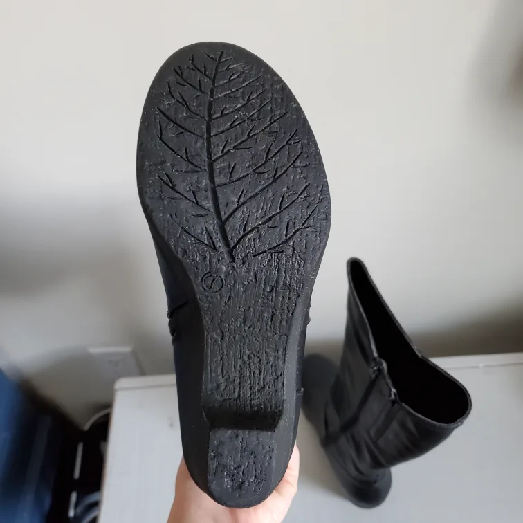 Women's Naturalizer Black Fashion Boot image indicator(4)