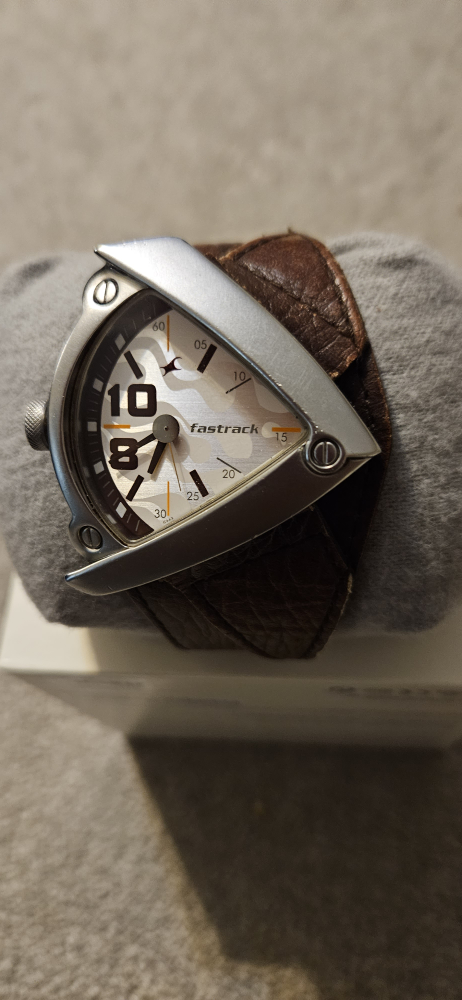 Fastrack Men's Triangular Watch Brown Leather Band