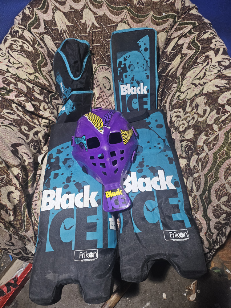Black Ice kids road hockey Goalie Set