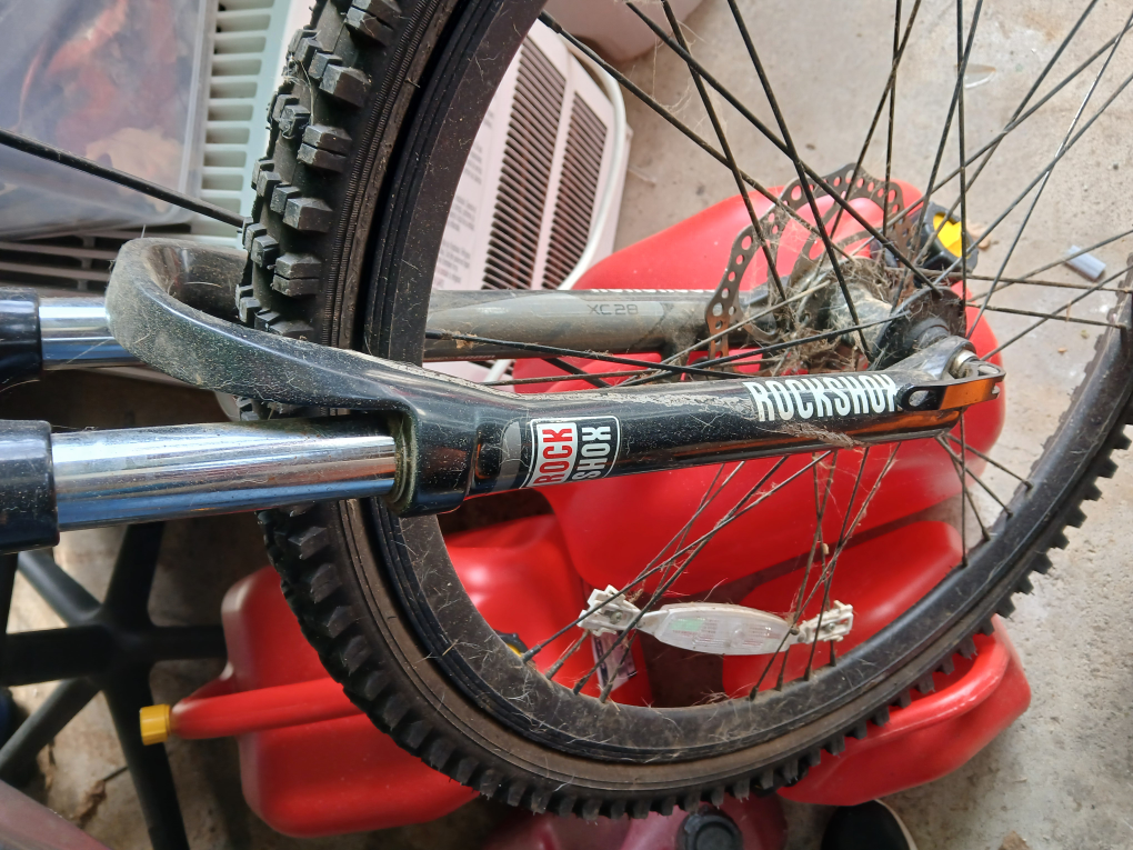 Schwinn Graft Pro Mountain Bike & Helmet - photo 5