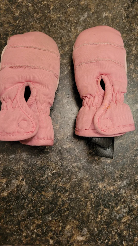 Baby Pink Mittens - Size 0-24 Months 🧡 image indicator(3)