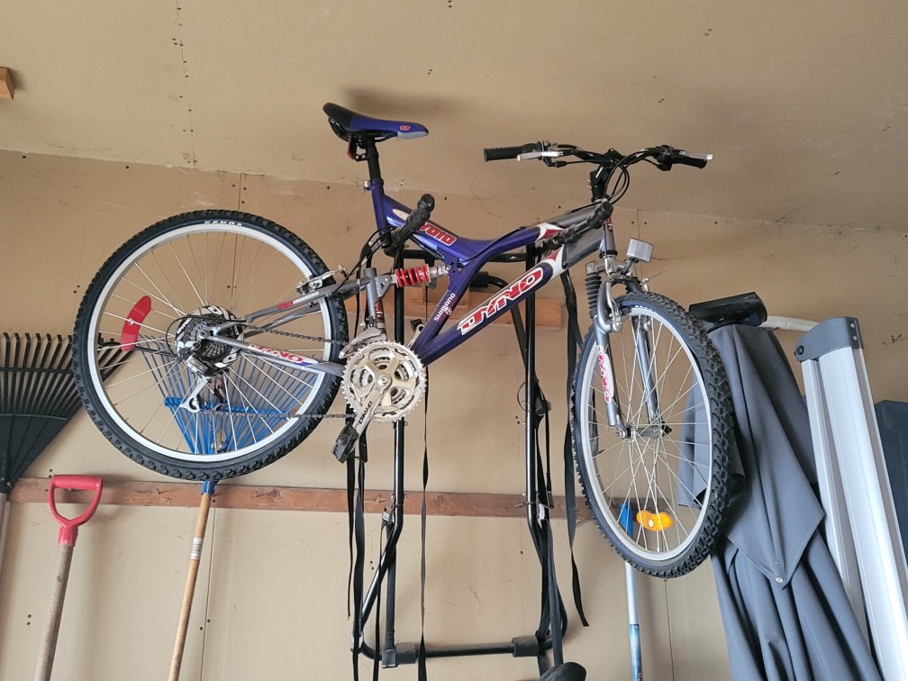 Used Mountain Bikes. 21 spd.