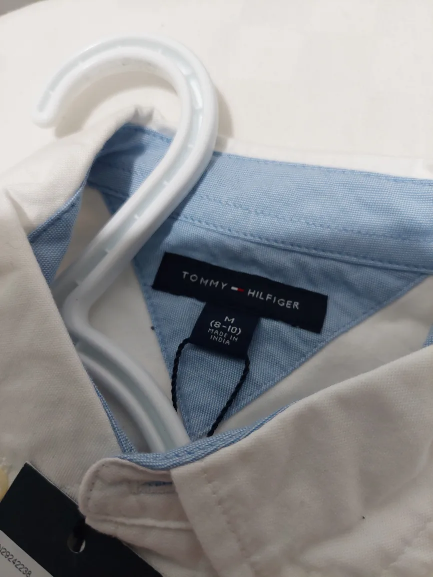 NEW- Tommy Hilfiger Boys' Colour-Block Oxford Shirt  NWT image indicator(5)