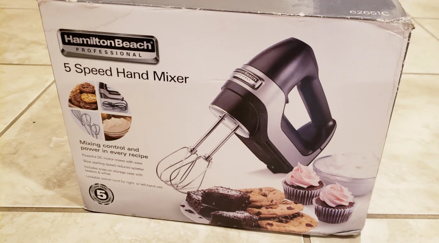 Hamilton Beach Professional 5-Speed Hand Mixer - New in Box