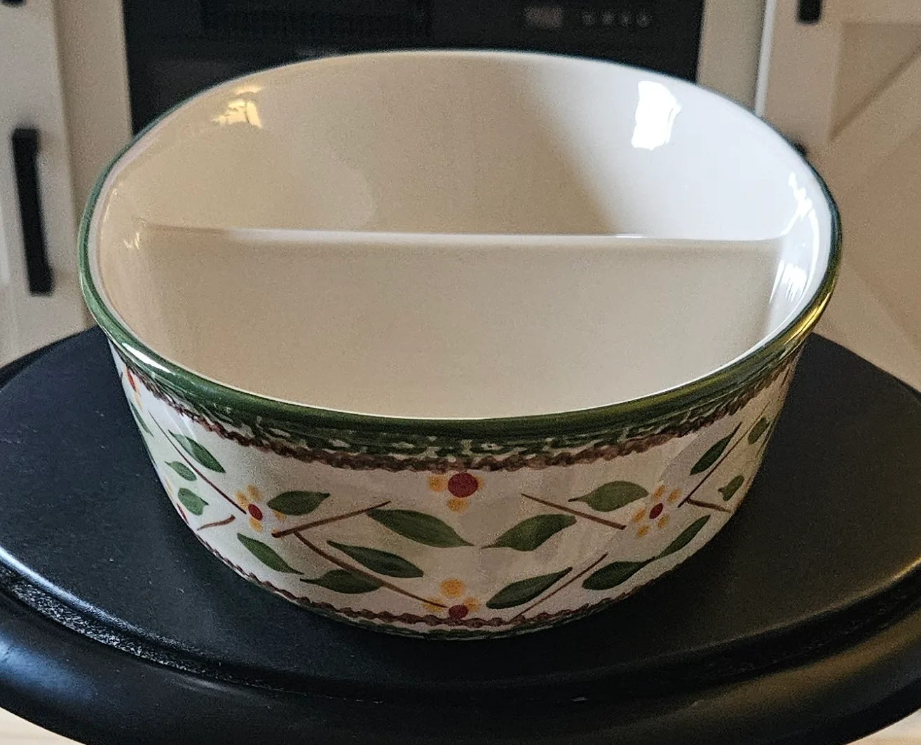 T&G Temptations by Tara Divided Serving Bowl image indicator(3)