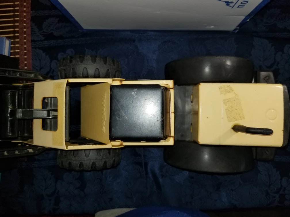 Vintage Tonka Loader Toy Truck - photo 2