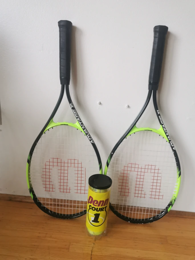 Pair of Head Advantage XL Tennis Racquets with Penn Tennis Balls