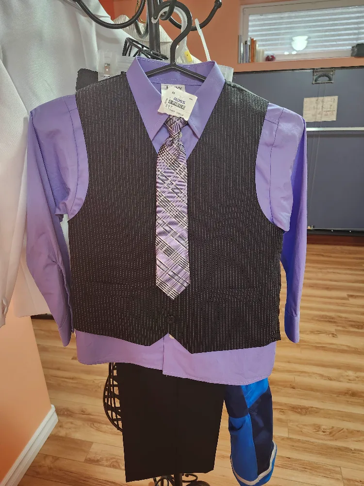 Baby Carrier, Kids Skates, Snowsuit, Puzzles & Piano Mat image indicator(9)