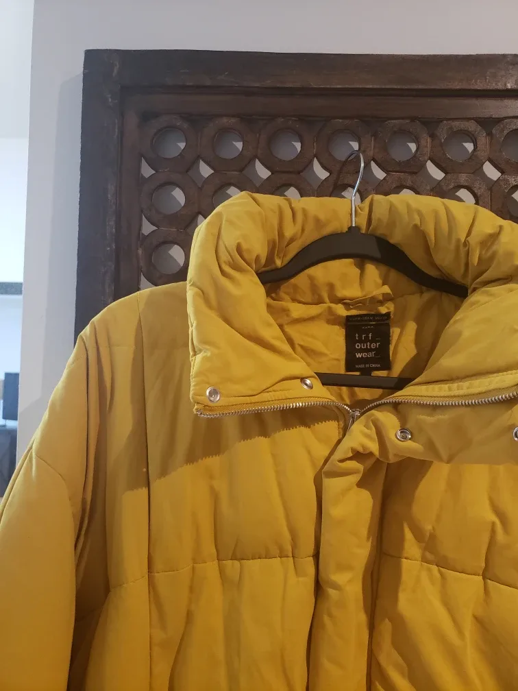 Zara Yellow Puffer Jacket image indicator(6)