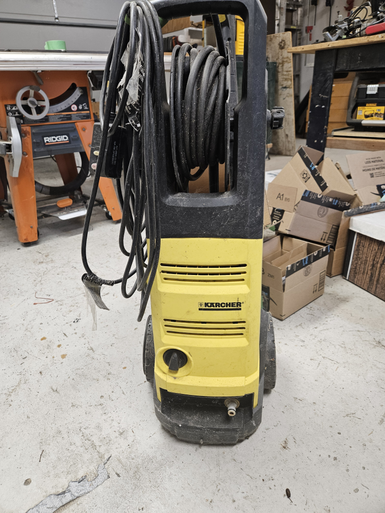 Kärcher Pressure Washer