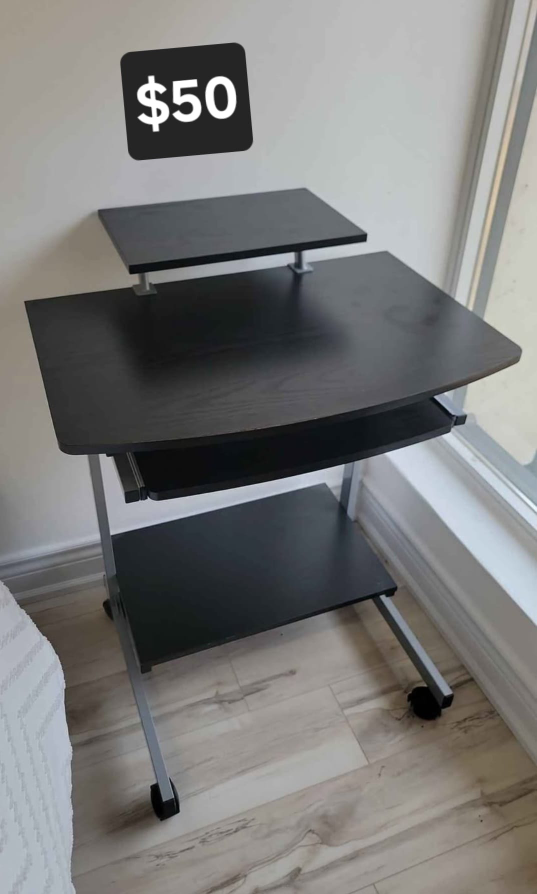 Small Computer Desk with Keyboard Tray