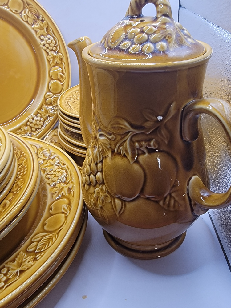 MCM Royal Worcester Crown Ware honey Orchard dishes - photo 5