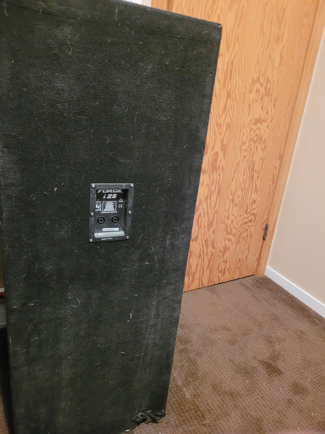 Pair of EV Force i25 Tower Speakers