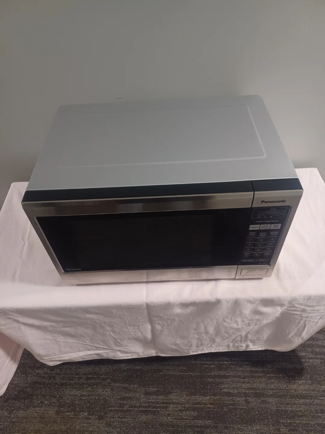 Panasonic 1200W countertop microwave image indicator(6)