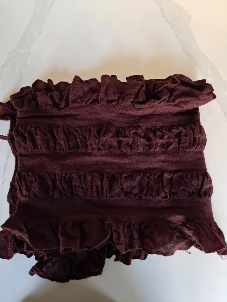 💚Unique Dark Brown Ruffled Scarf image indicator(3)