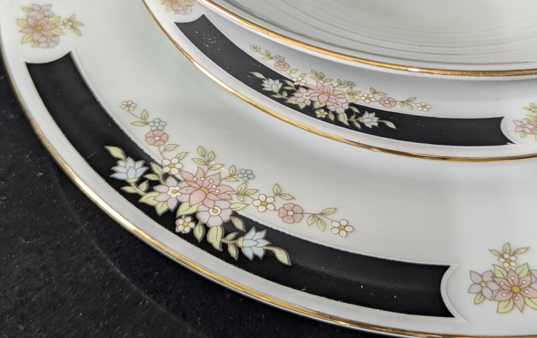 Crown Ming Fine China 💚 - photo 3