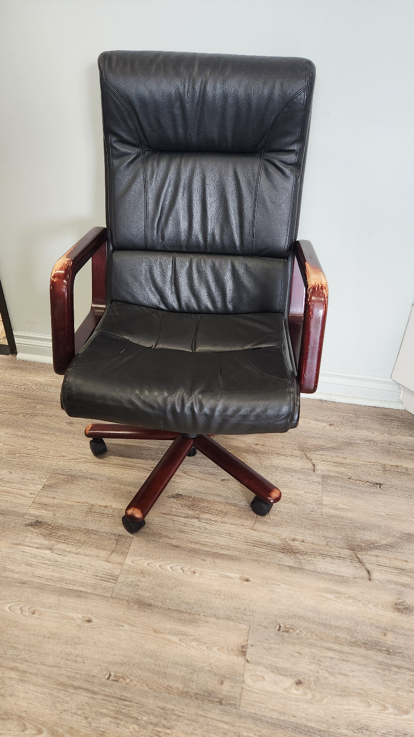 Black Leather Office Chair with Wood Arms