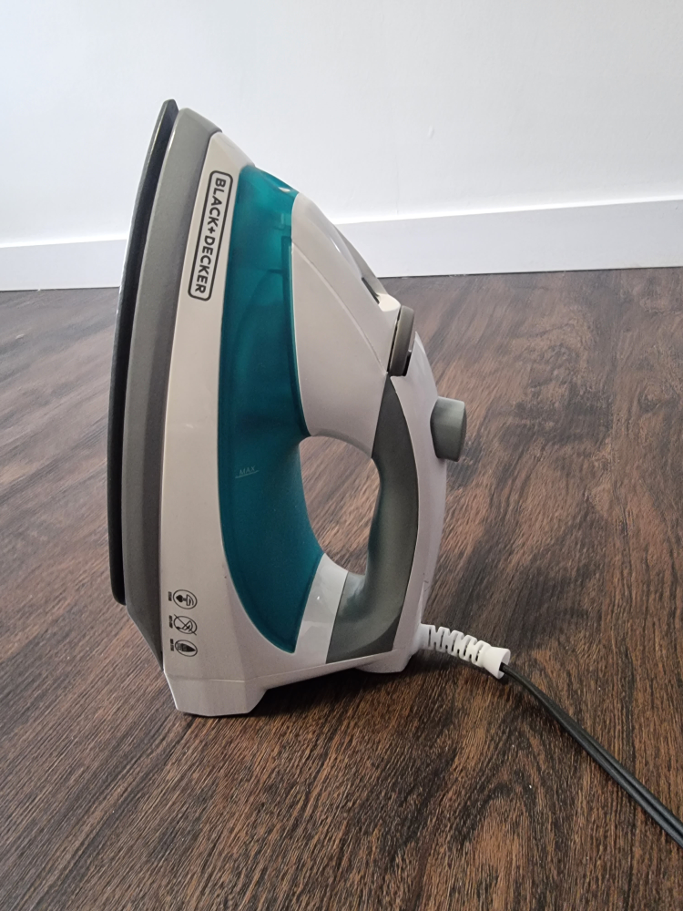 💚 Black+Decker Steam Iron 💚  - photo 5