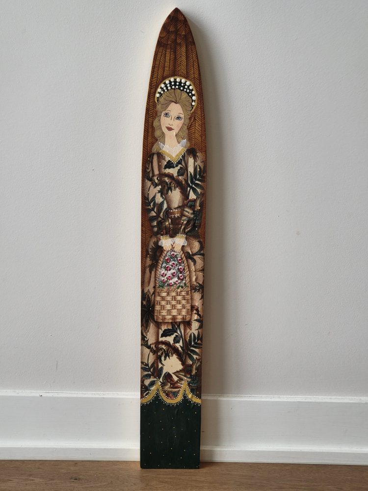 Hand-painted Wooden Wall Hanging Featuring a Woman with Flowers - photo 3
