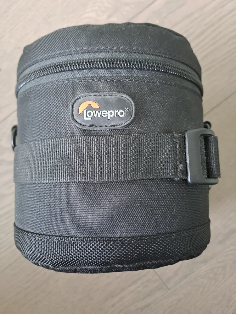 Lowepro Lens Case 11 x 11cm thumbnail