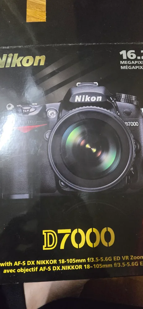 Nikon D7000 no scractes no dents clean like new image indicator(5)