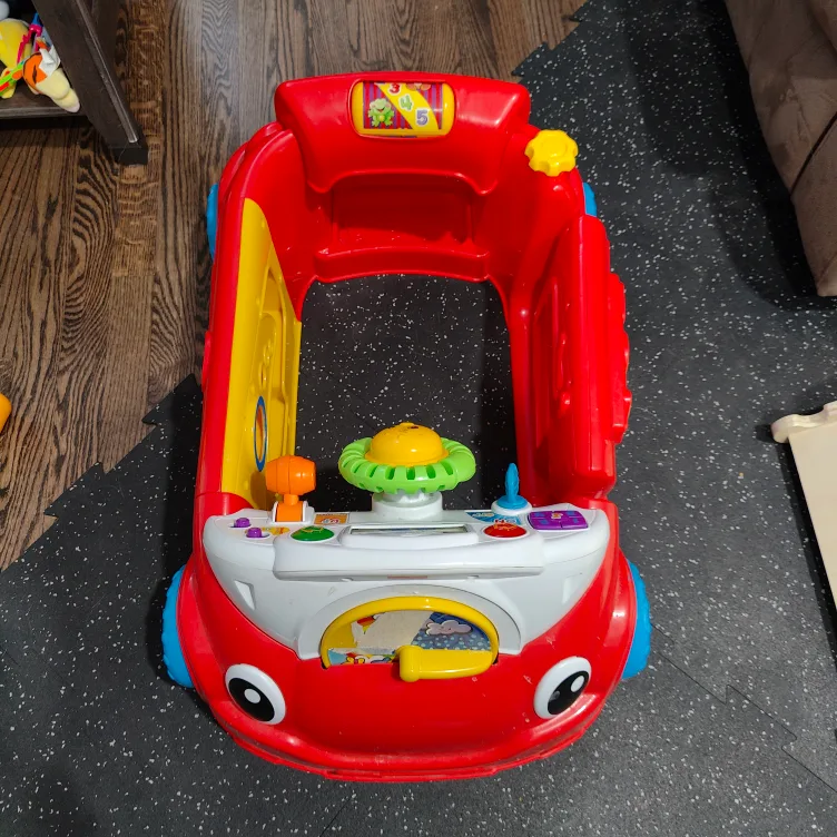 Set of Fisher-Price Baby Activity Centers Car and House image indicator(2)