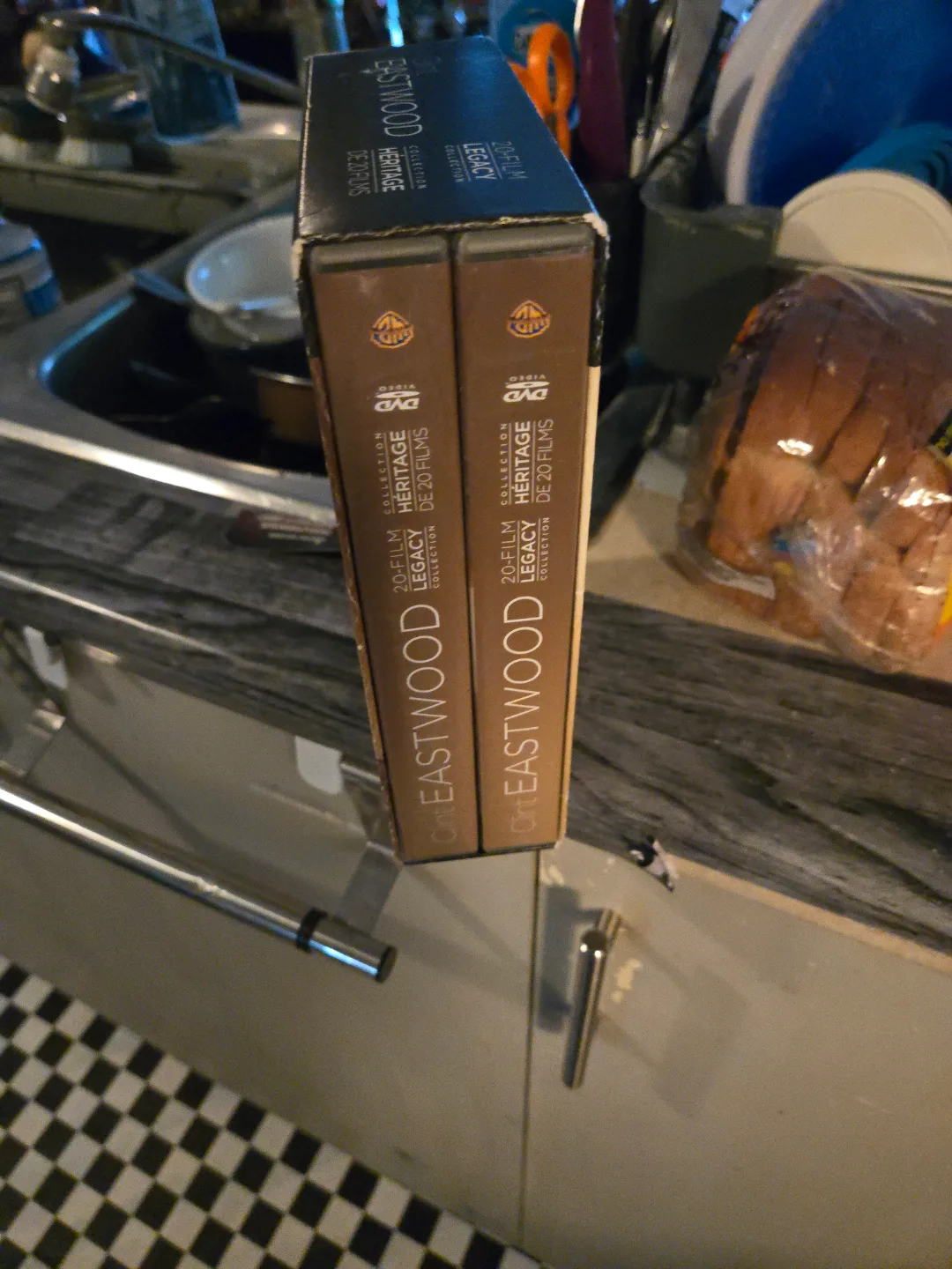 Clint Eastwood 20-Film Legacy Collection DVD image indicator(2)