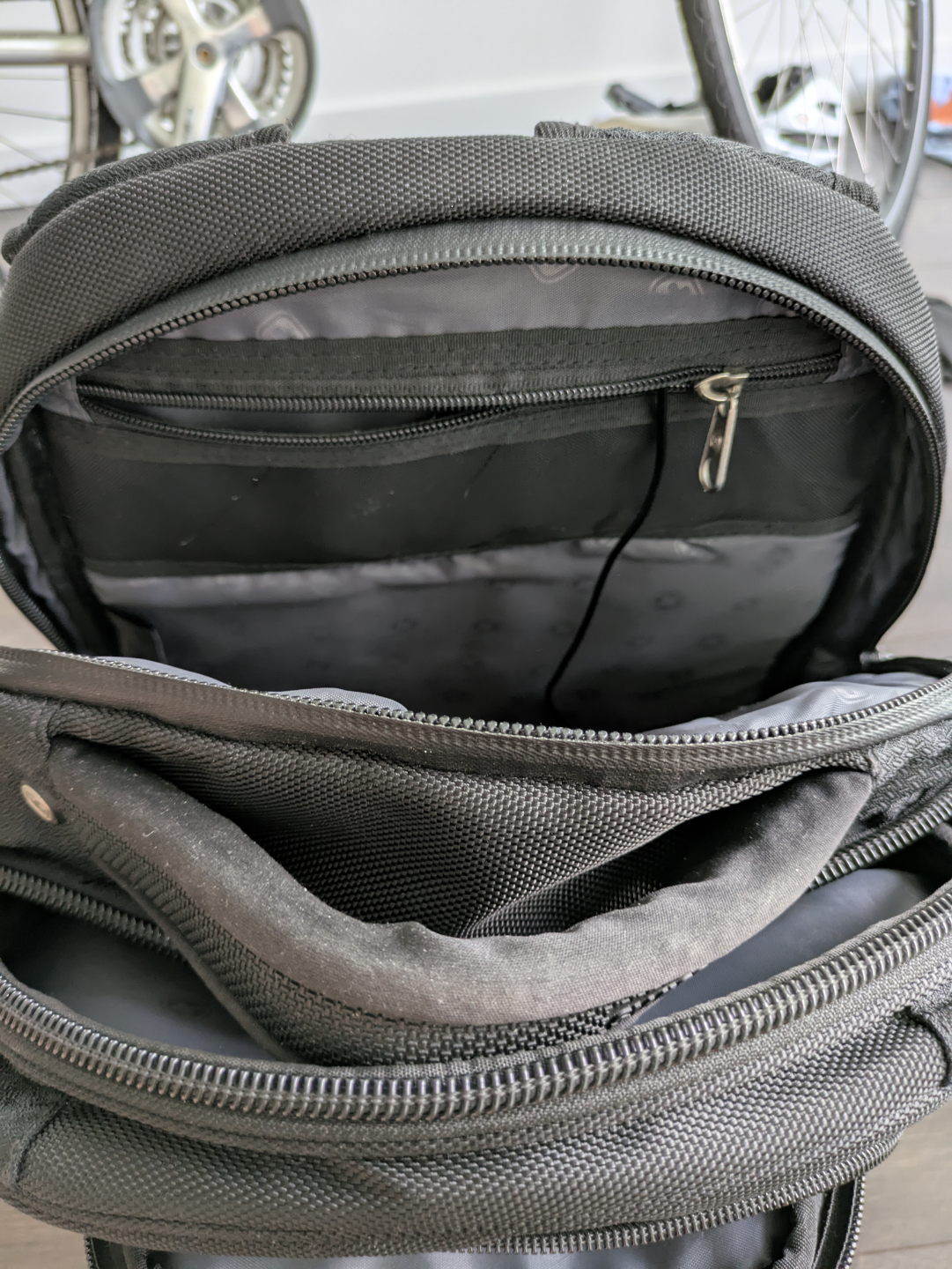 SwissGear Backpack - Black - photo 3