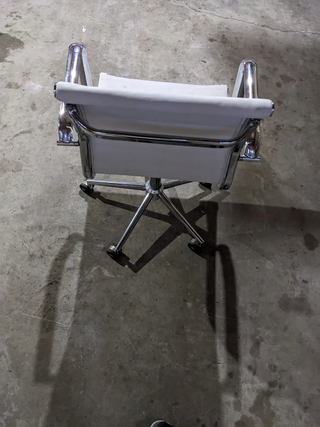 White Office Chair with Chrome Base image indicator(2)